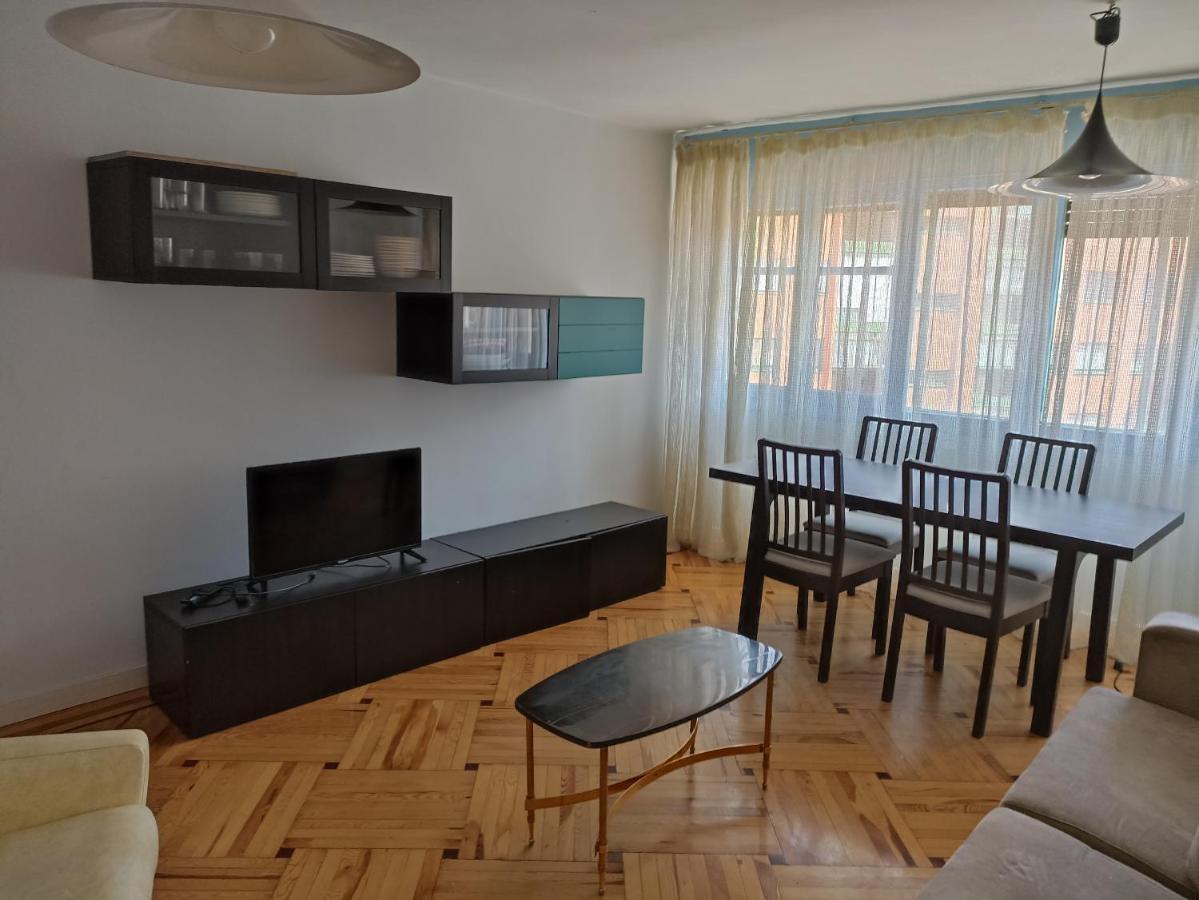 San Julian Apartment บูร์โกส ภายนอก รูปภาพ